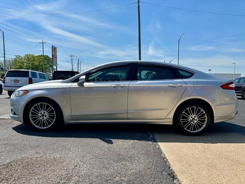 Used 2016 Ford Fusion SE w/ Equipment Group 202A image 5