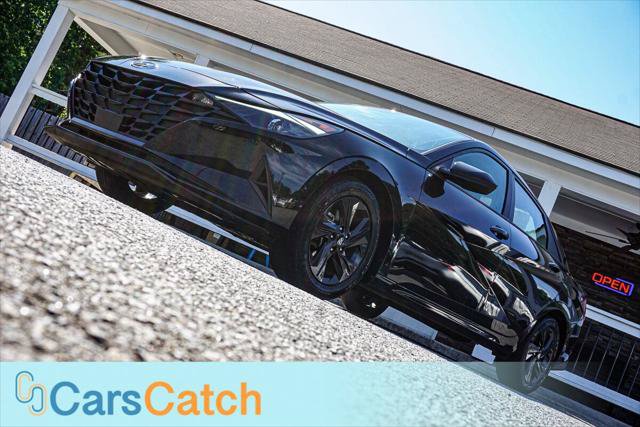 Used 2022 Hyundai Elantra SEL w/ Convenience Package FWD image 4