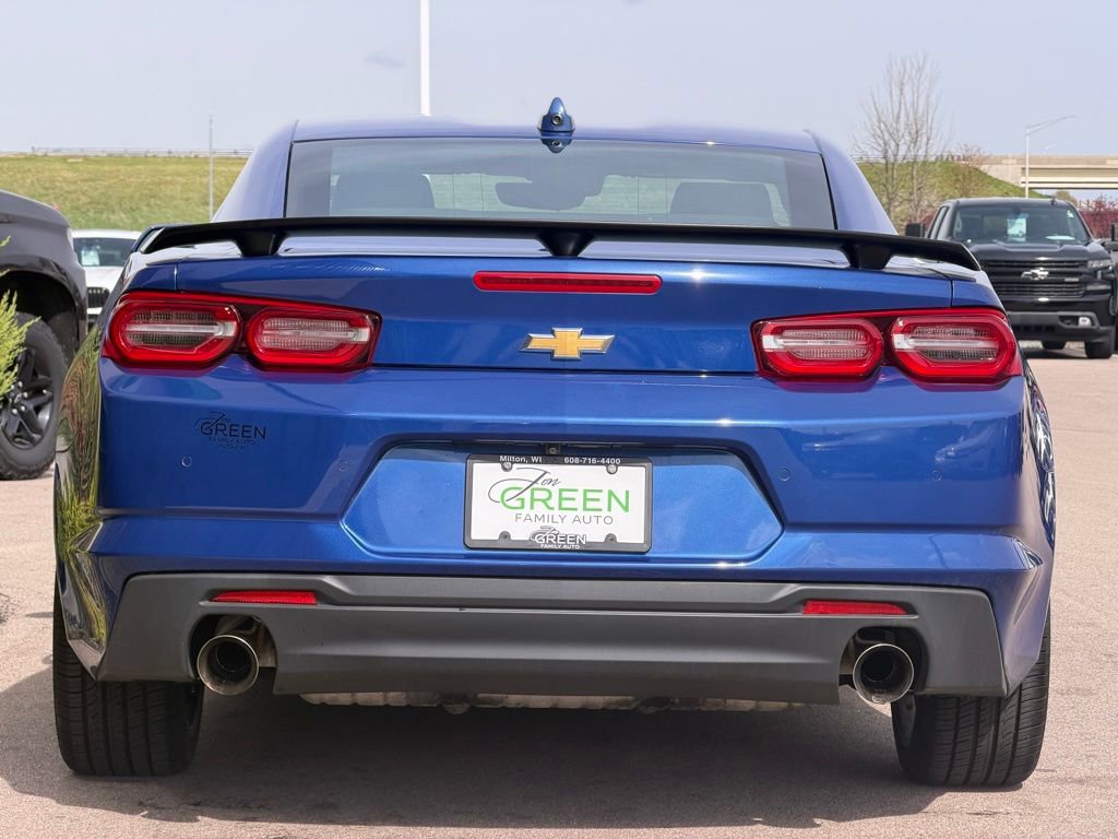 Used 2022 Chevrolet Camaro LT RWD image 7