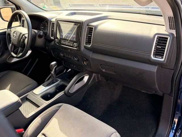 Used 2023 Nissan Frontier SV w/ Tow Package RWD image 16