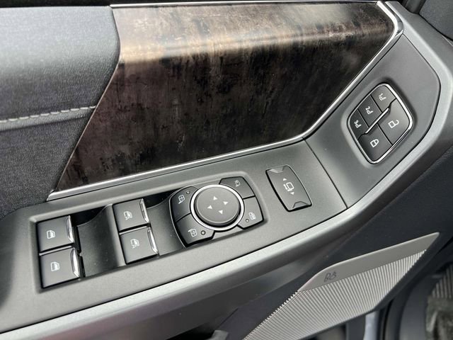 New 2025 Ford F250 Lariat w/ Lariat Ultimate Package image 13
