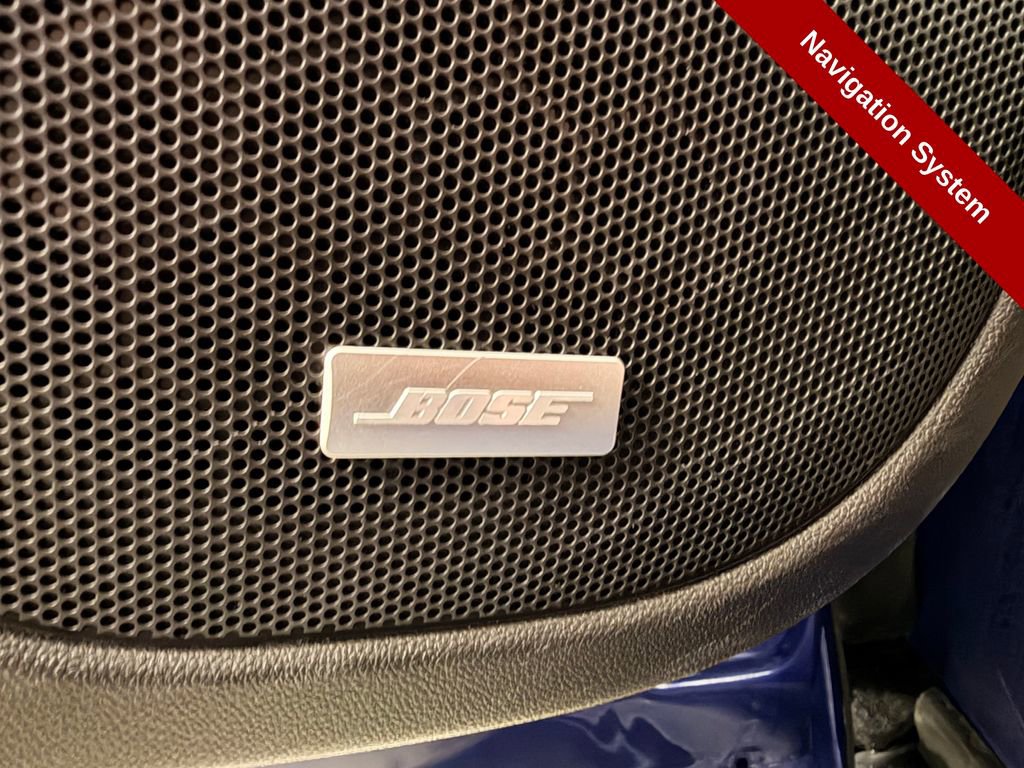 Used 2023 GMC Acadia SLT w/ Technology Package image 33