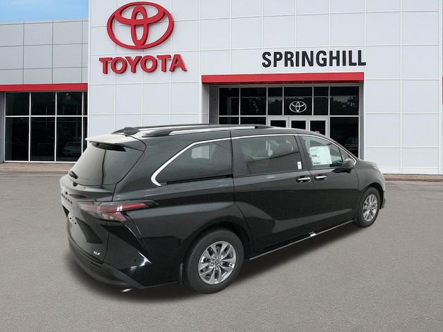New 2026 Toyota Sienna XLE image 9
