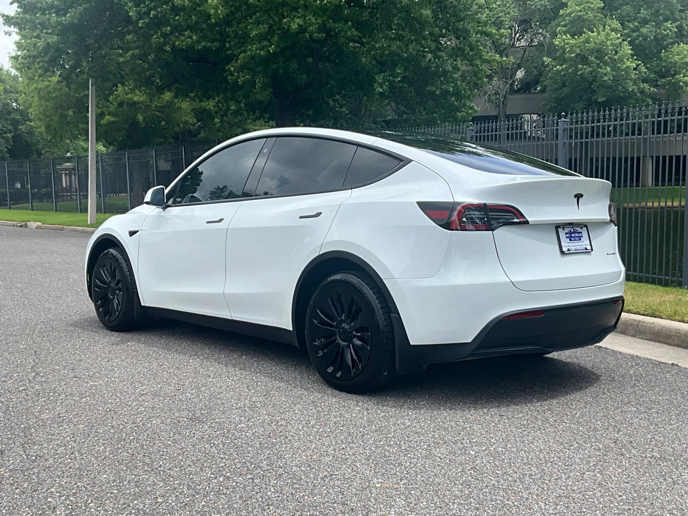 Used 2023 Tesla Model Y Long Range AWD/4WD image 8