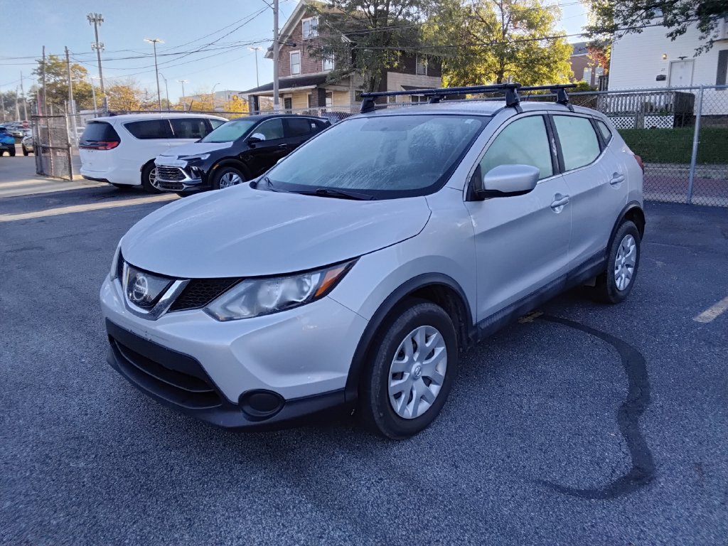 Used 2019 Nissan Rogue Sport S FWD image 2