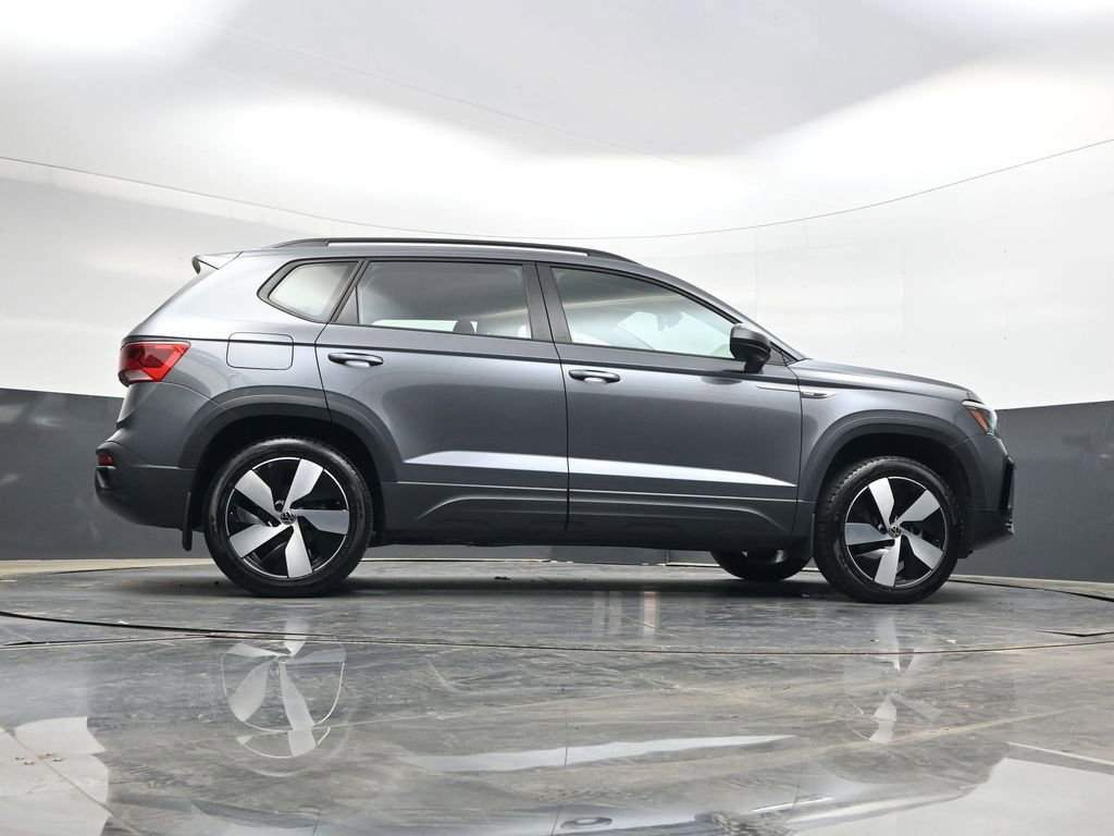 Used 2024 Volkswagen Taos S image 33