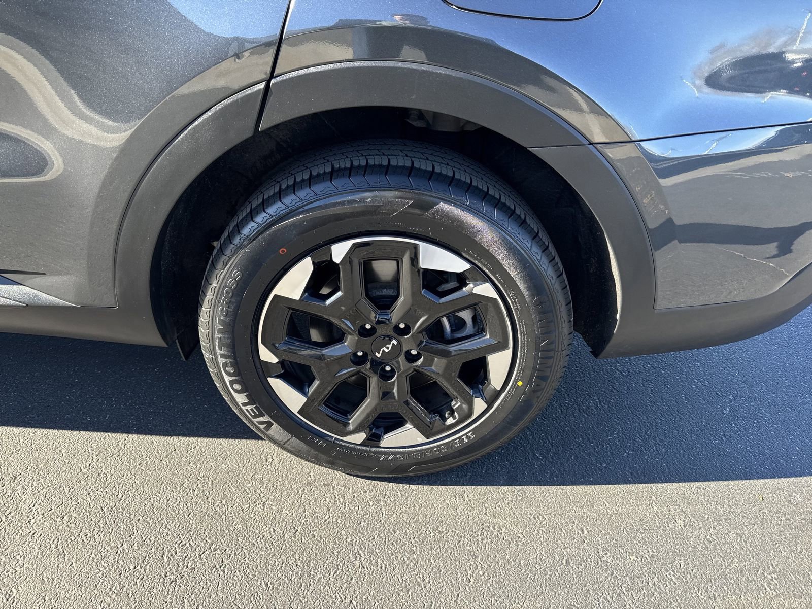 Used 2024 Kia Sorento S image 10