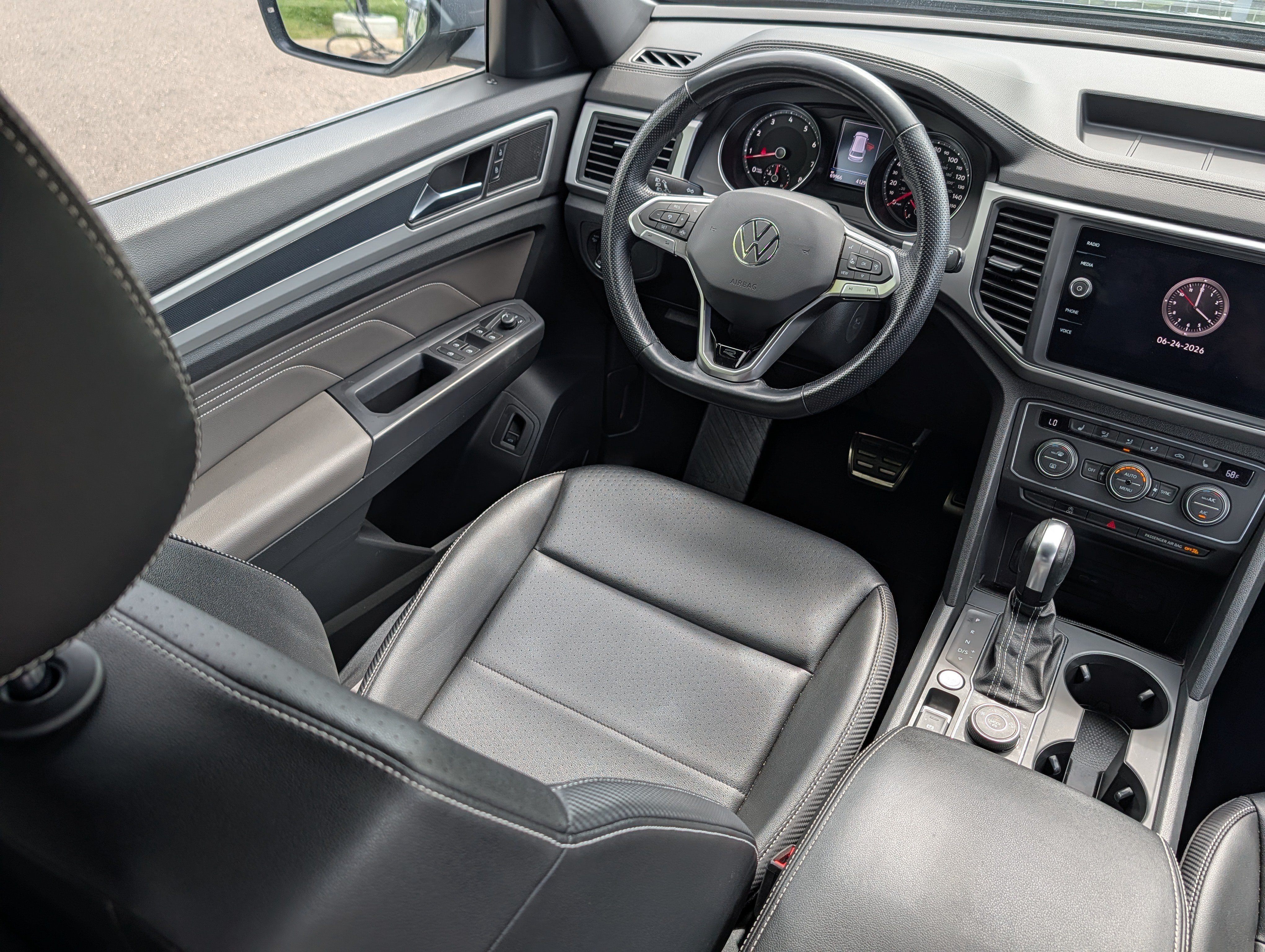 Certified 2021 Volkswagen Atlas Cross Sport SE AWD/4WD image 9