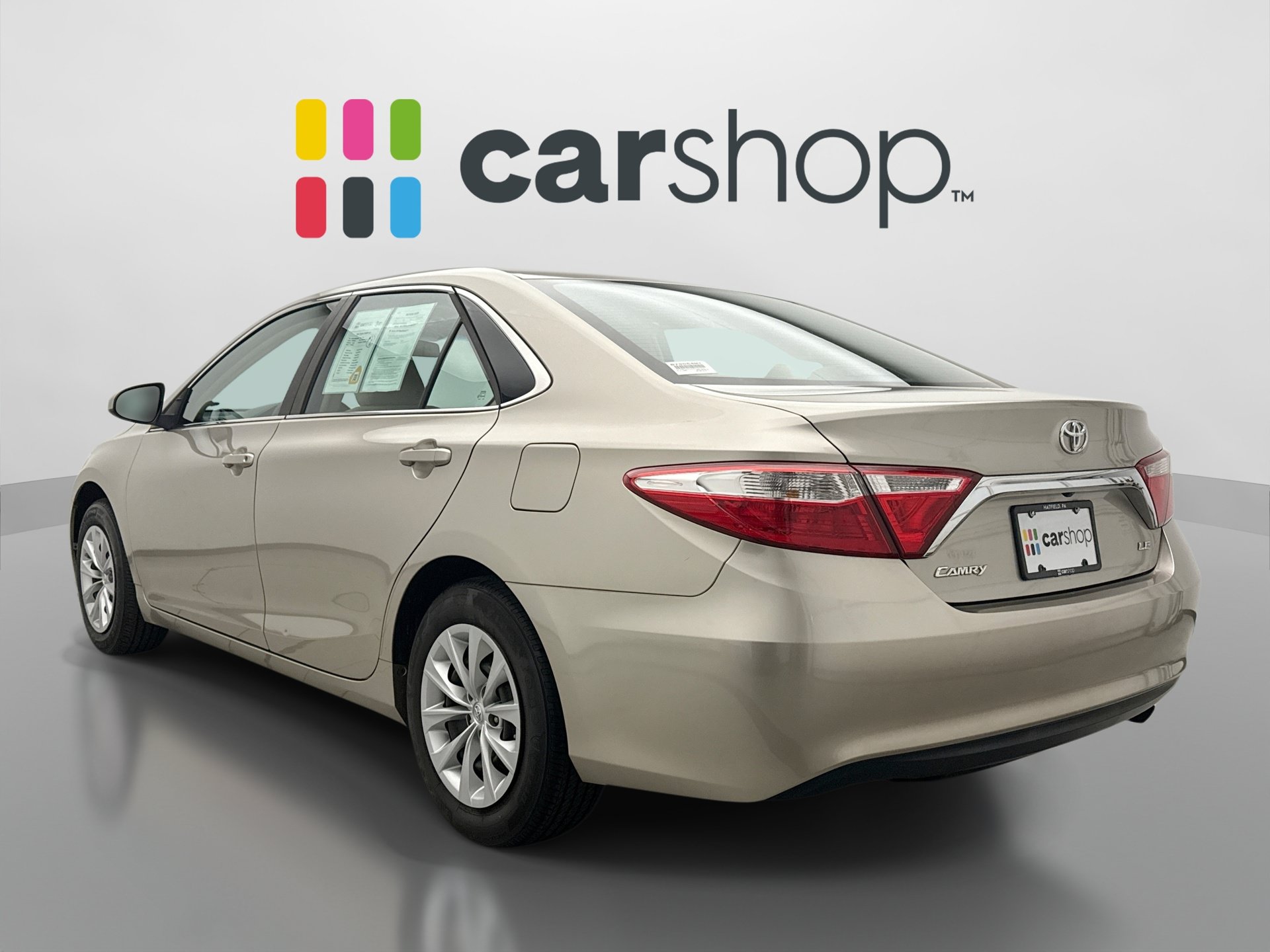 Used 2016 Toyota Camry LE FWD image 3