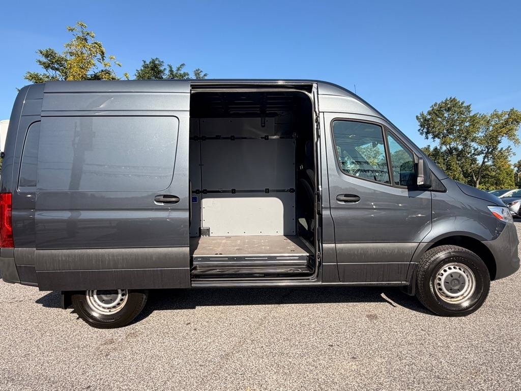 Used 2020 Mercedes-Benz Sprinter 2500 image 12