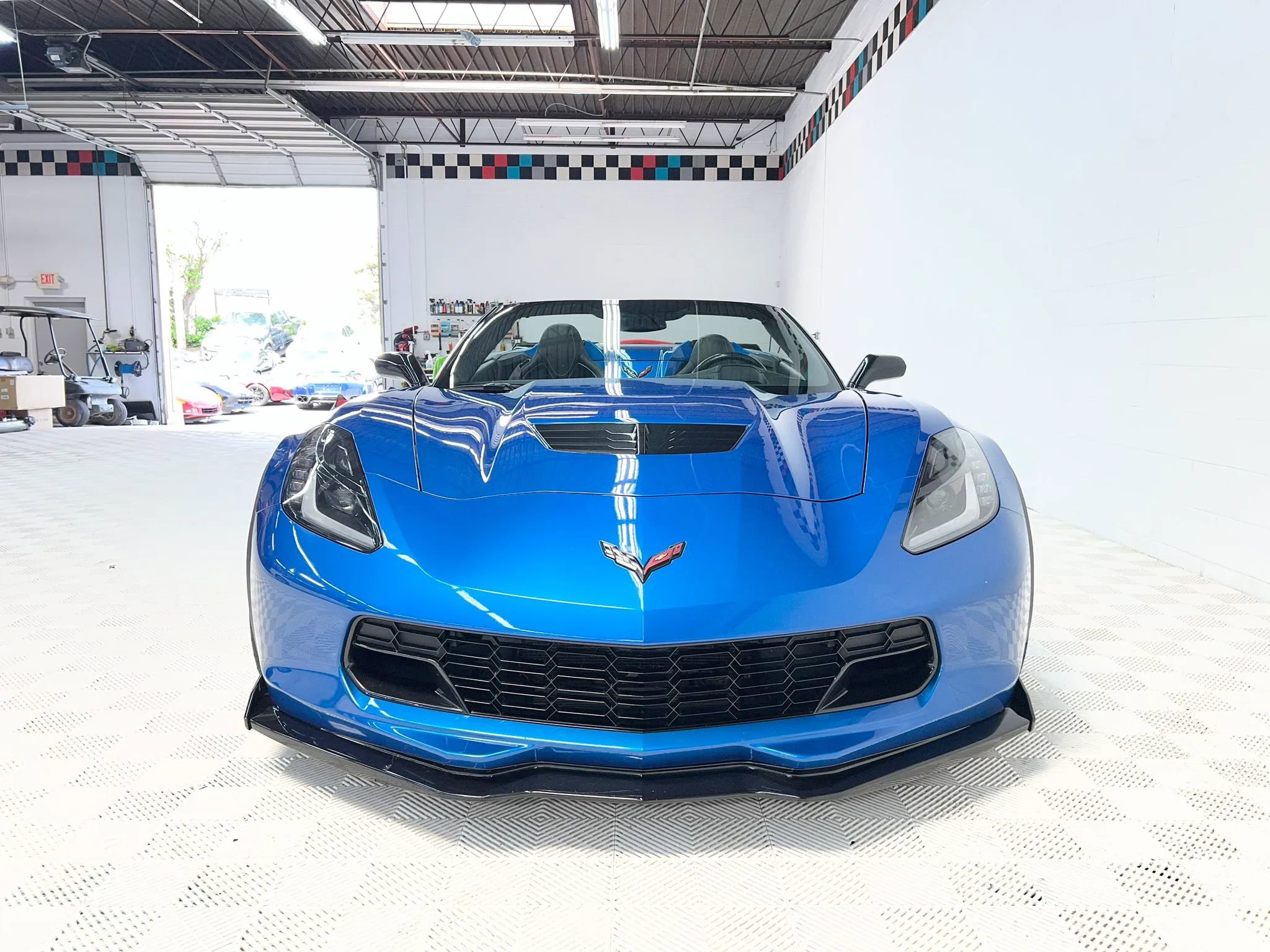 Used 2015 Chevrolet Corvette Z06 w/ 3LZ Preferred Equipment Group RWD image 10
