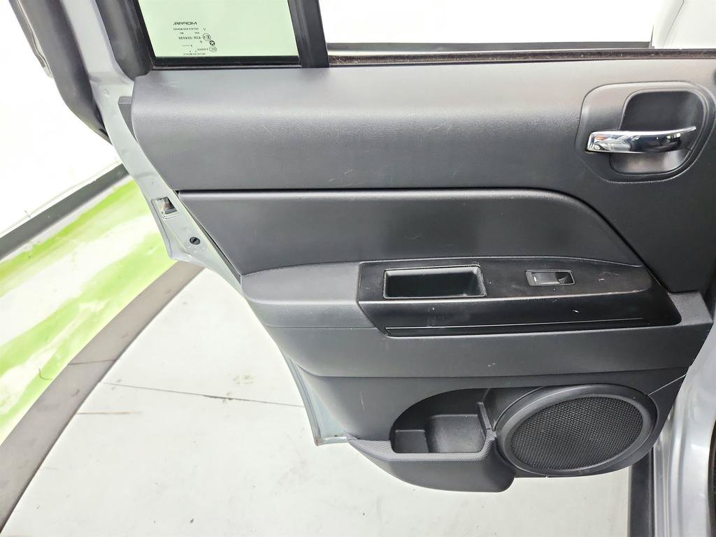 Used 2017 Jeep Compass Sport w/ Power Value Group FWD image 23