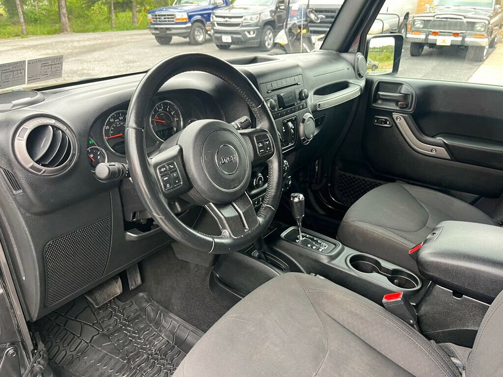 Used 2018 Jeep Wrangler Unlimited Sport S AWD/4WD image 27