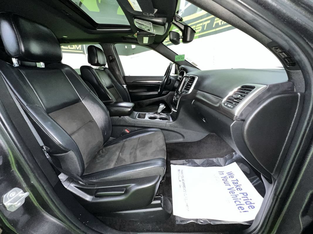 Used 2018 Jeep Grand Cherokee Altitude AWD/4WD image 29