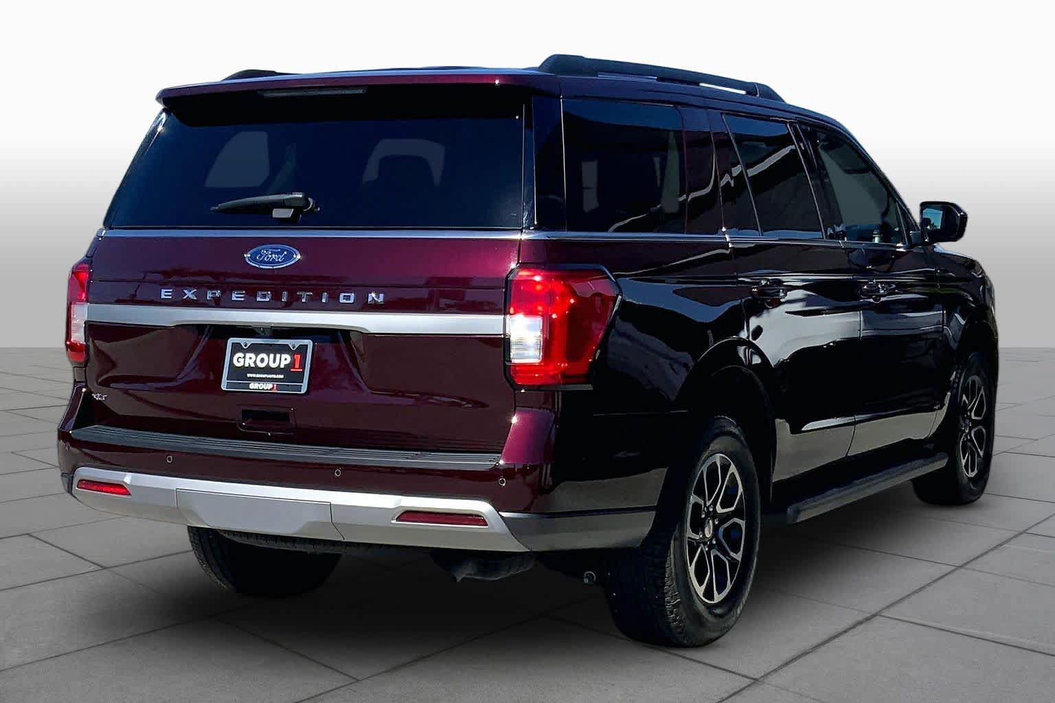 Used 2024 Ford Expedition XLT RWD image 13