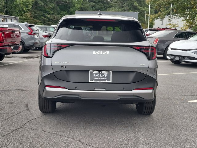 Used 2026 Kia Sportage LX FWD image 4