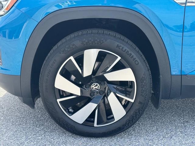 Used 2024 Volkswagen Atlas Cross Sport SE AWD/4WD image 9