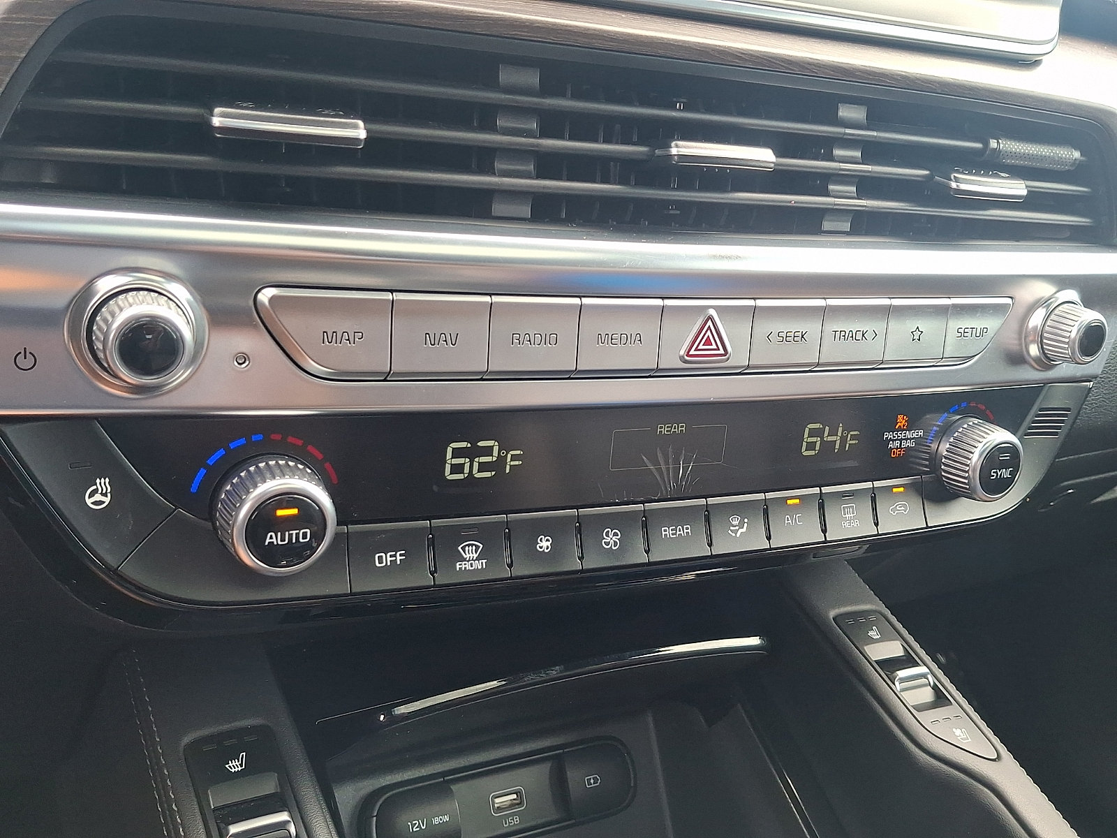 Used 2020 Kia Telluride SX w/ SX Prestige Package AWD/4WD image 17