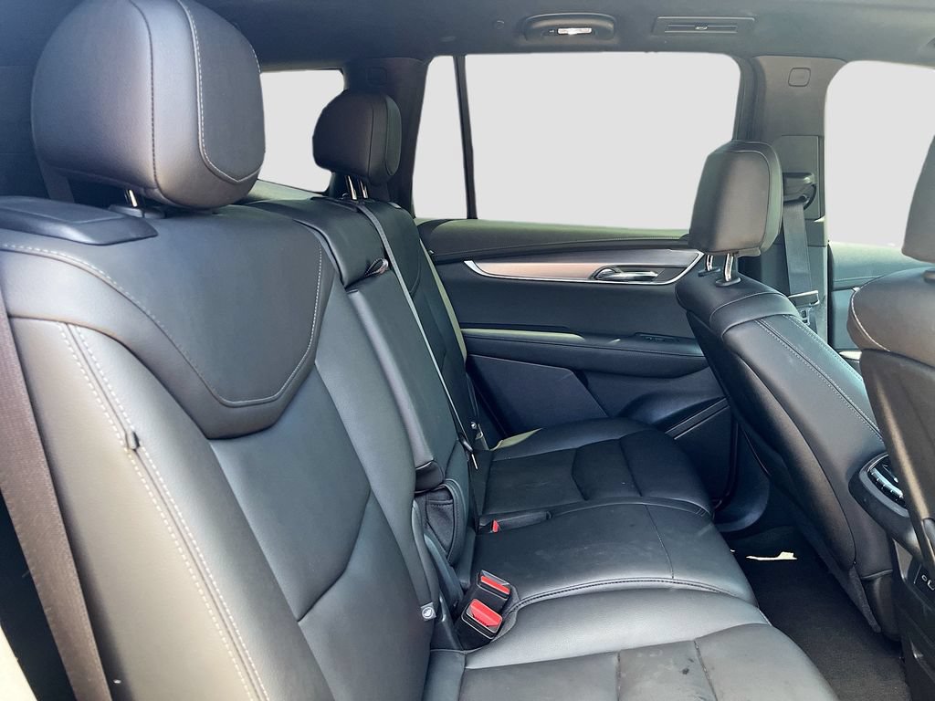 Used 2024 Cadillac XT6 Luxury AWD/4WD image 28