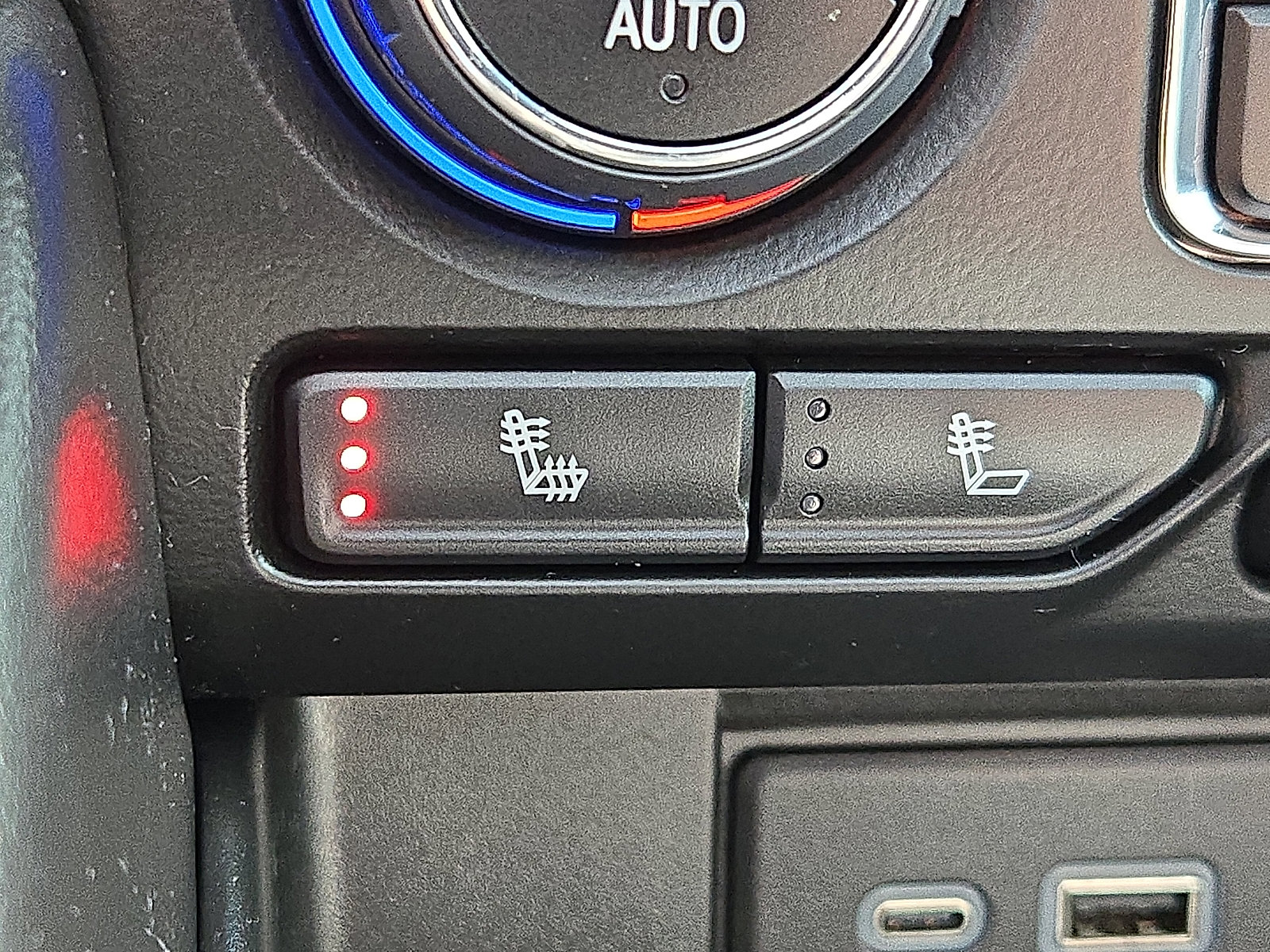 Used 2023 Chevrolet Suburban RST w/ Luxury Package image 24