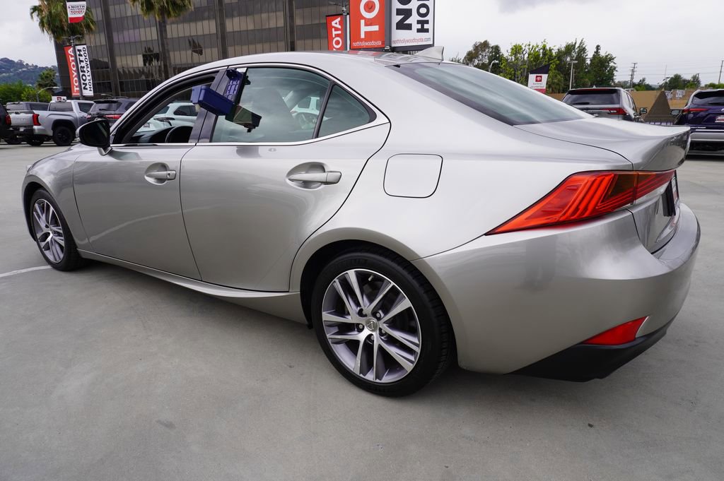 Used 2018 Lexus IS 300 w/ Accessory Package 2 RWD image 5