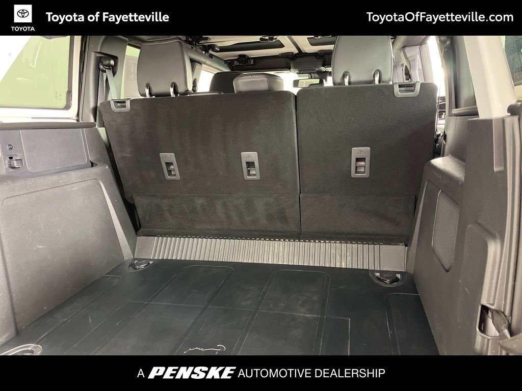 Used 2025 Ford Bronco Badlands image 9