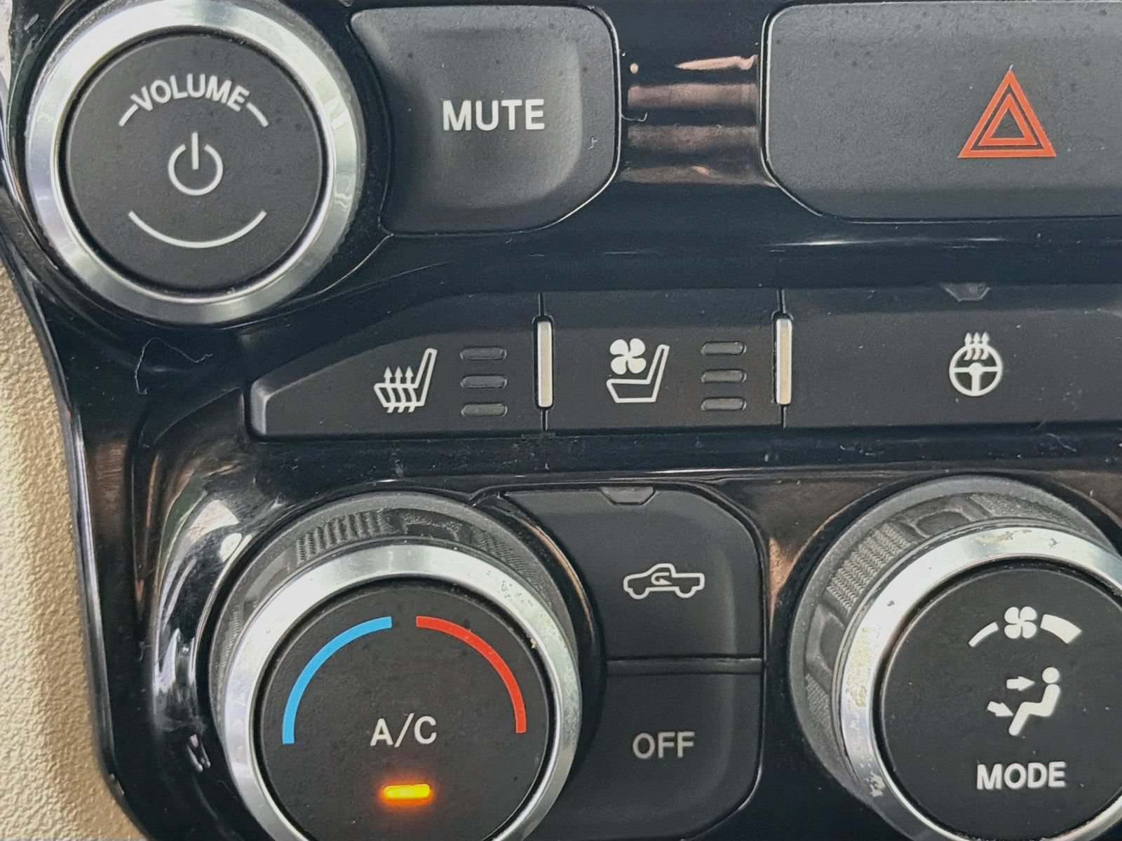 Used 2019 RAM 1500 Laramie AWD/4WD image 20