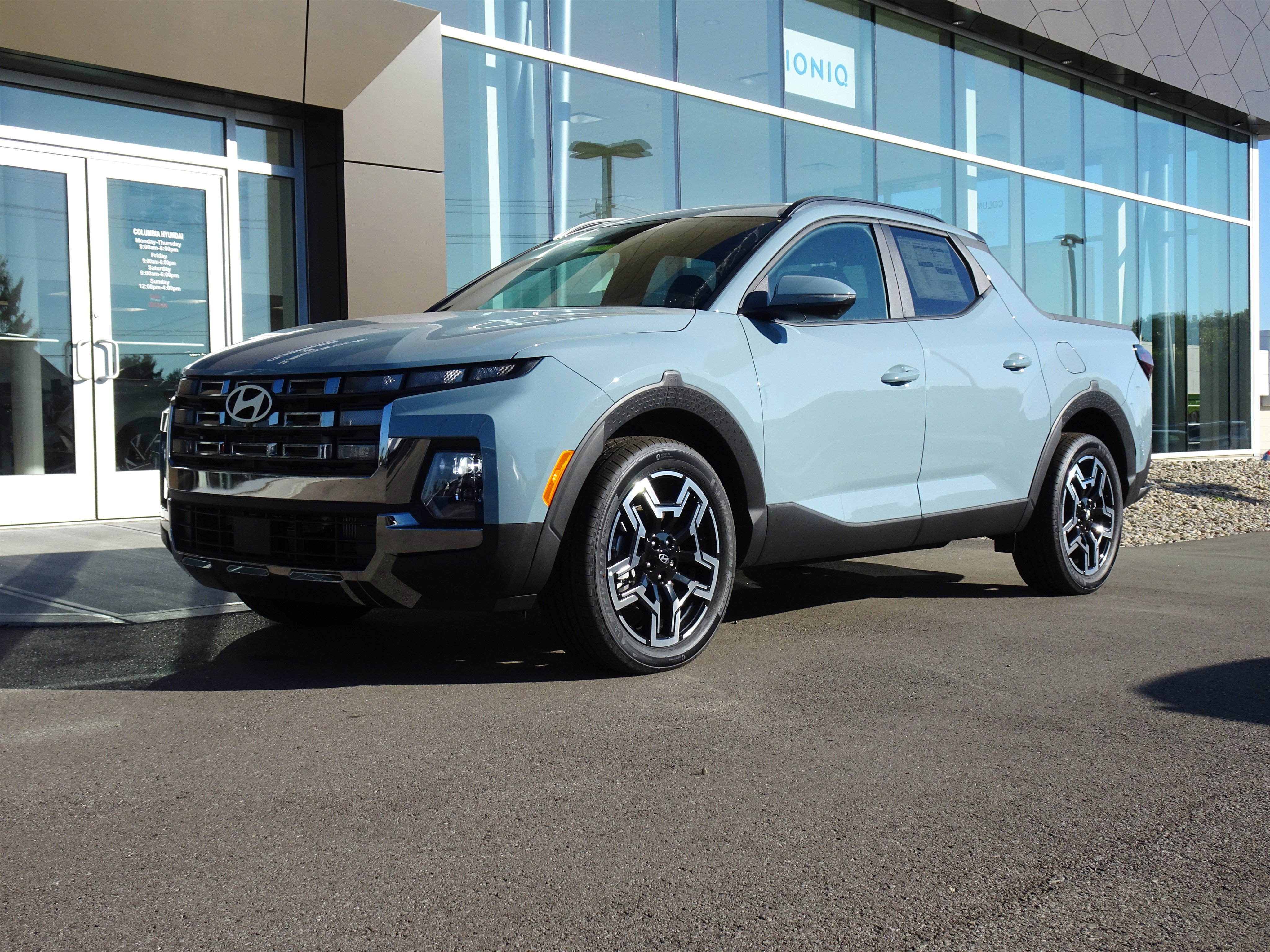 New 2025 Hyundai Santa Cruz Limited AWD/4WD image 1