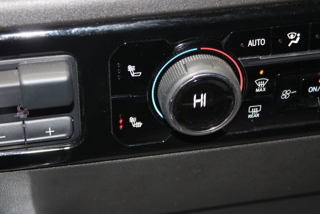 Used 2024 Chevrolet Silverado 3500 LT w/ Convenience Package image 46