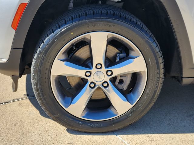 Used 2021 Jeep Grand Cherokee L Limited AWD/4WD image 18