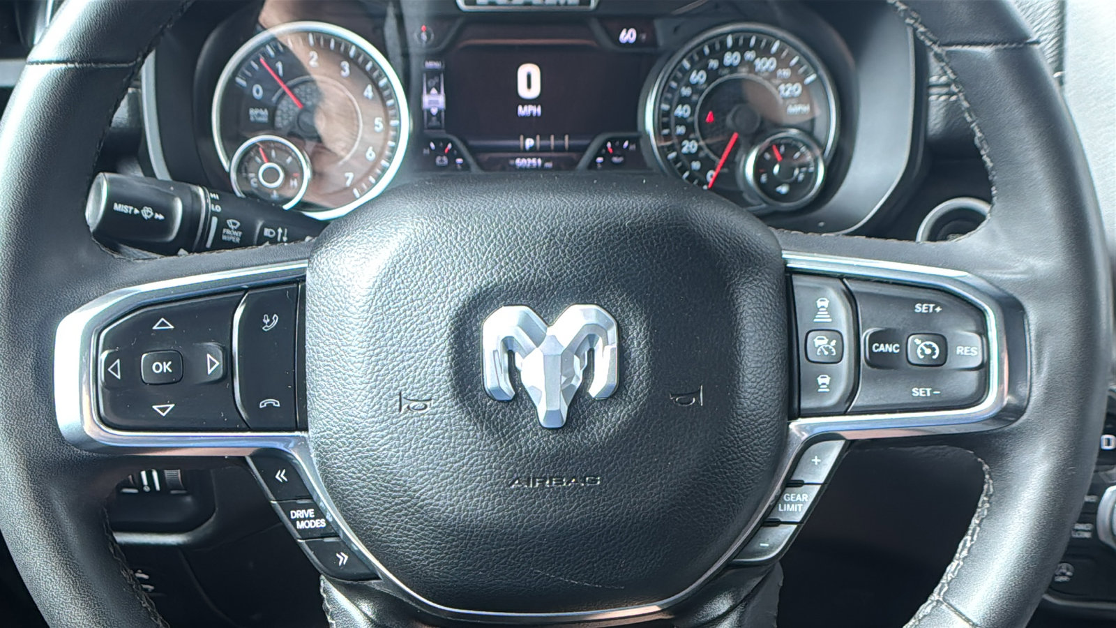 Used 2025 RAM 1500 Laramie AWD/4WD image 34