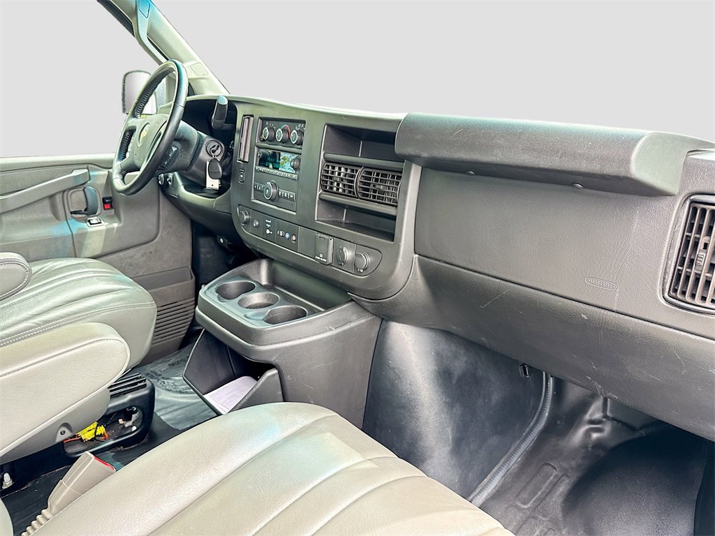 Used 2022 Chevrolet Express 2500 w/ Driver Convenience Package image 25