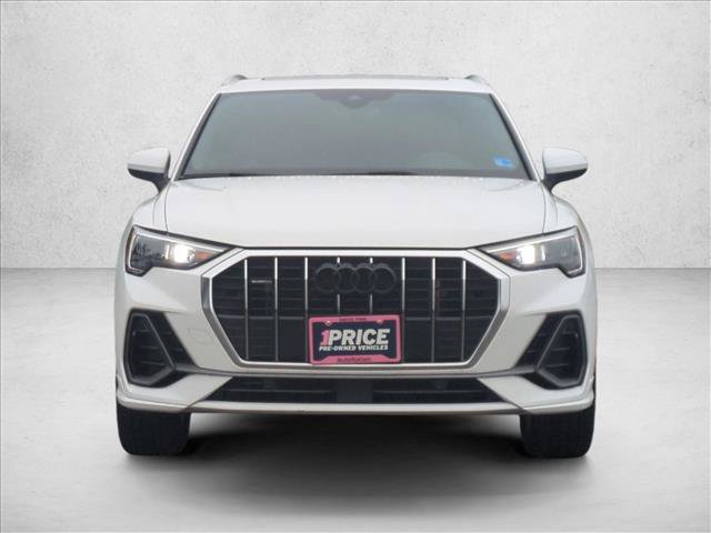 Used 2022 Audi Q3 2.0T Premium w/ Convenience Package AWD/4WD image 2