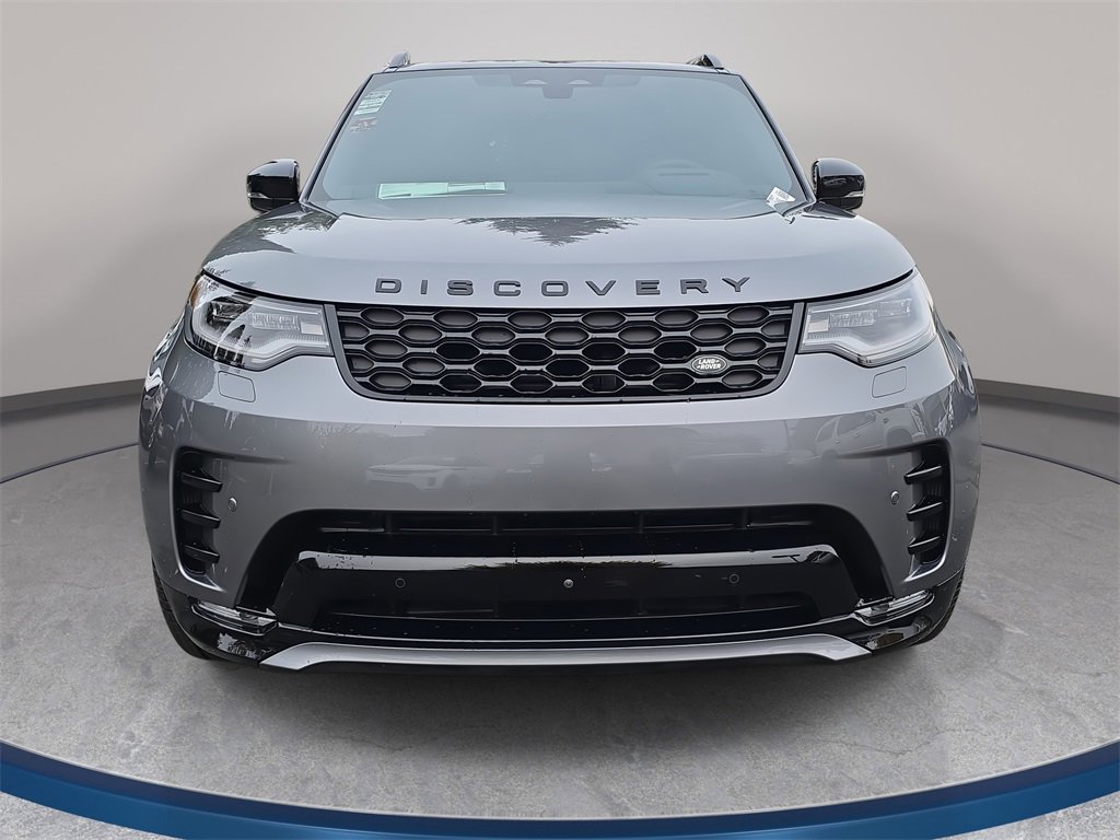 New 2025 Land Rover Discovery Dynamic SE image 2