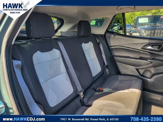 Used 2025 Chevrolet Trax LS w/ LS Convenience Package FWD image 23