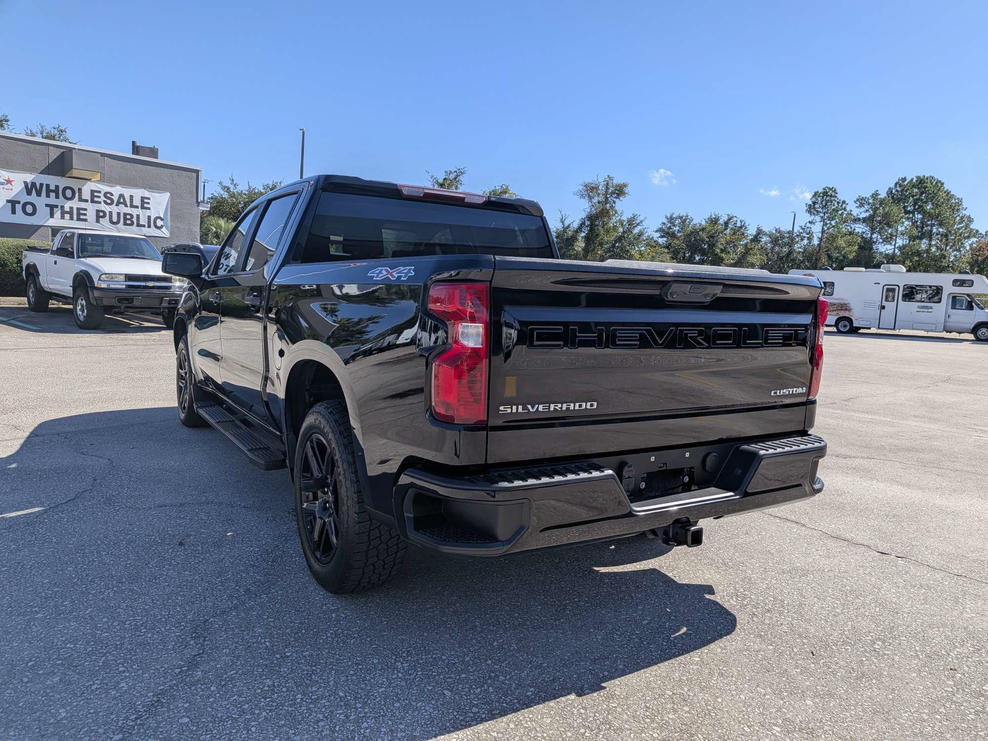Used 2022 Chevrolet Silverado 1500 Custom AWD/4WD image 6