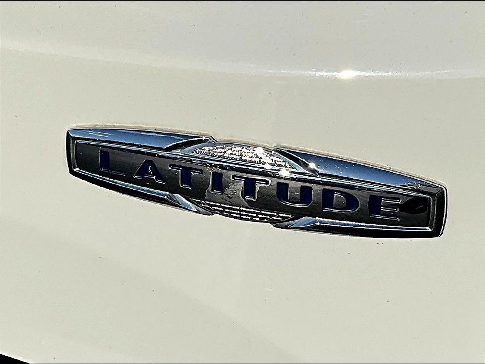 Used 2020 Jeep Renegade Latitude w/ Cold Weather Group AWD/4WD image 24
