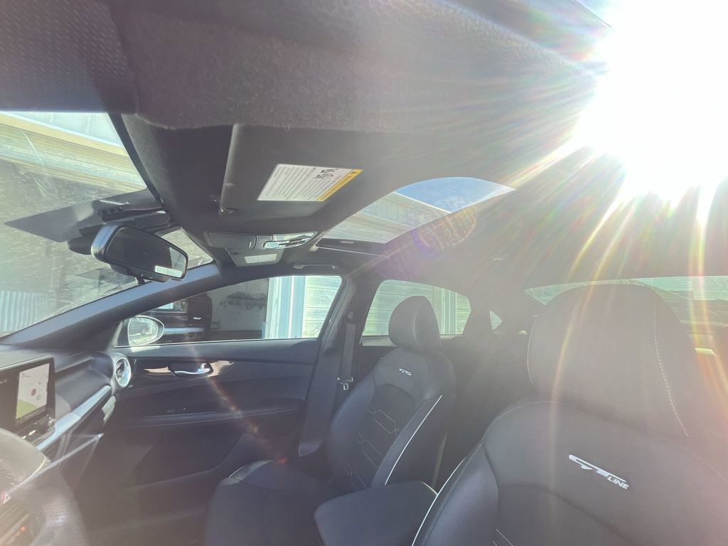Used 2022 Kia Forte GT-Line w/ GT-Line Premium Package image 22