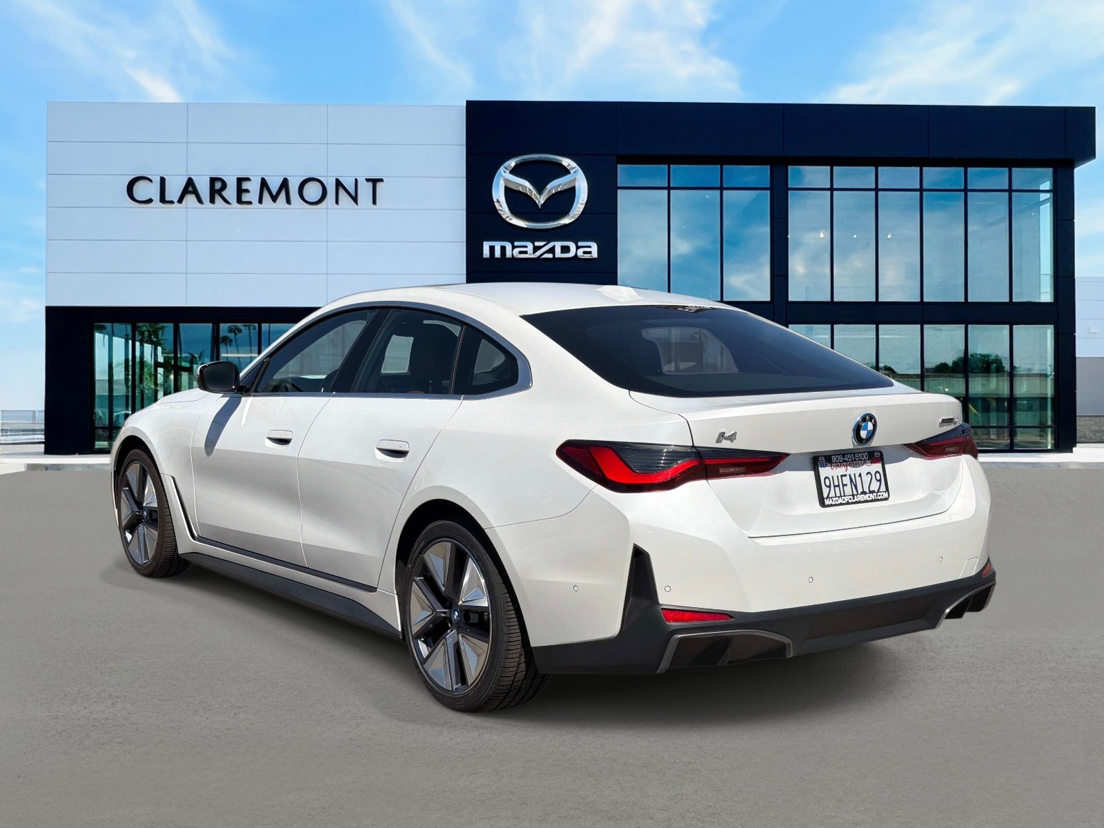 Used 2023 BMW i4 eDrive40 RWD image 6