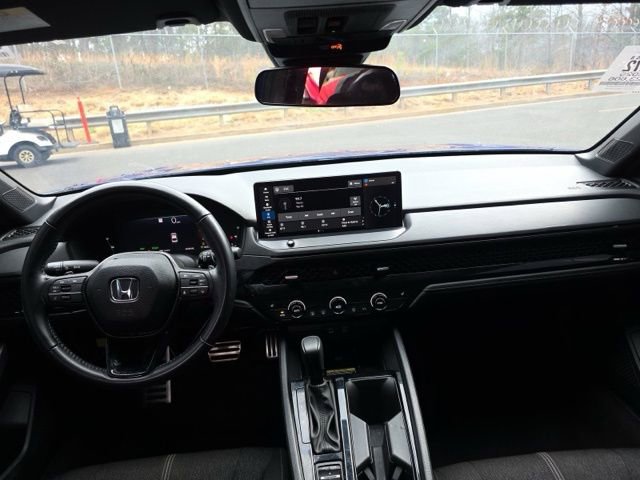 Used 2025 Honda Accord Sport image 11