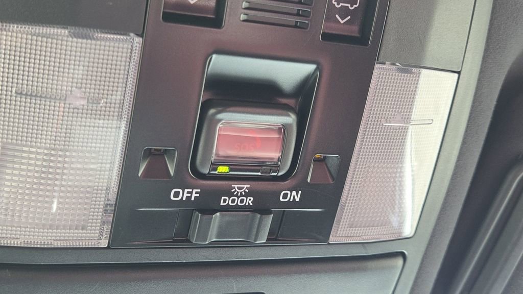 Used 2023 Lexus GX 460 Premium w/ Premium Package image 15