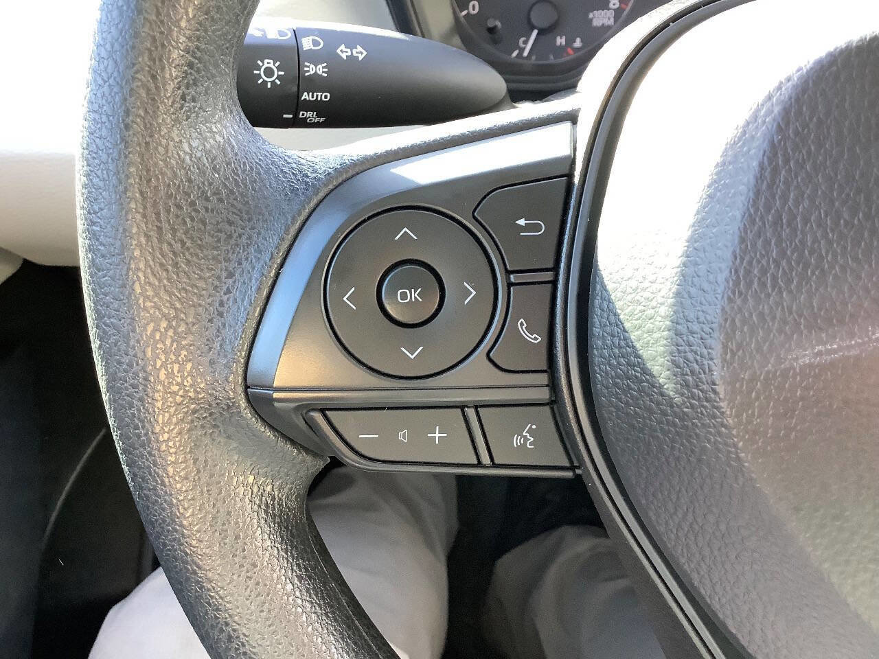 Used 2024 Toyota Corolla LE image 37