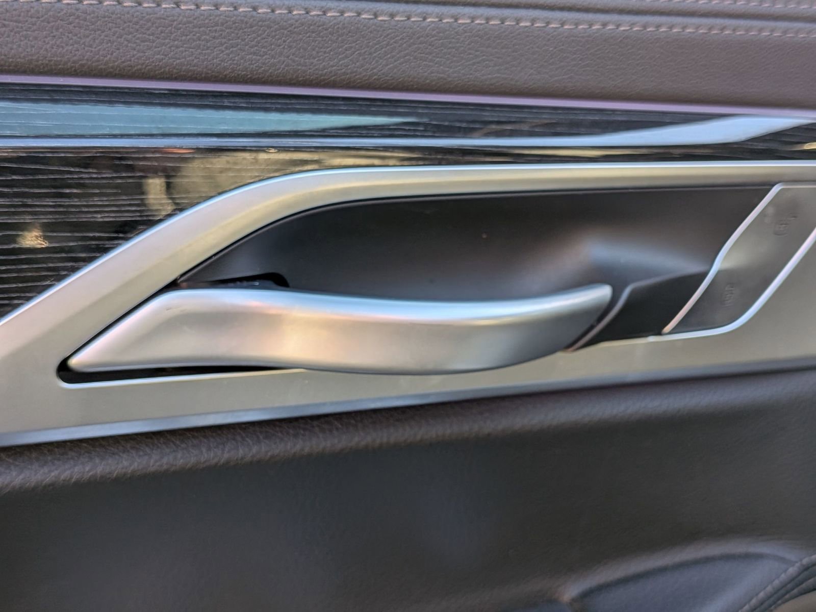 Used 2022 BMW 740i xDrive w/ M Sport Package image 13