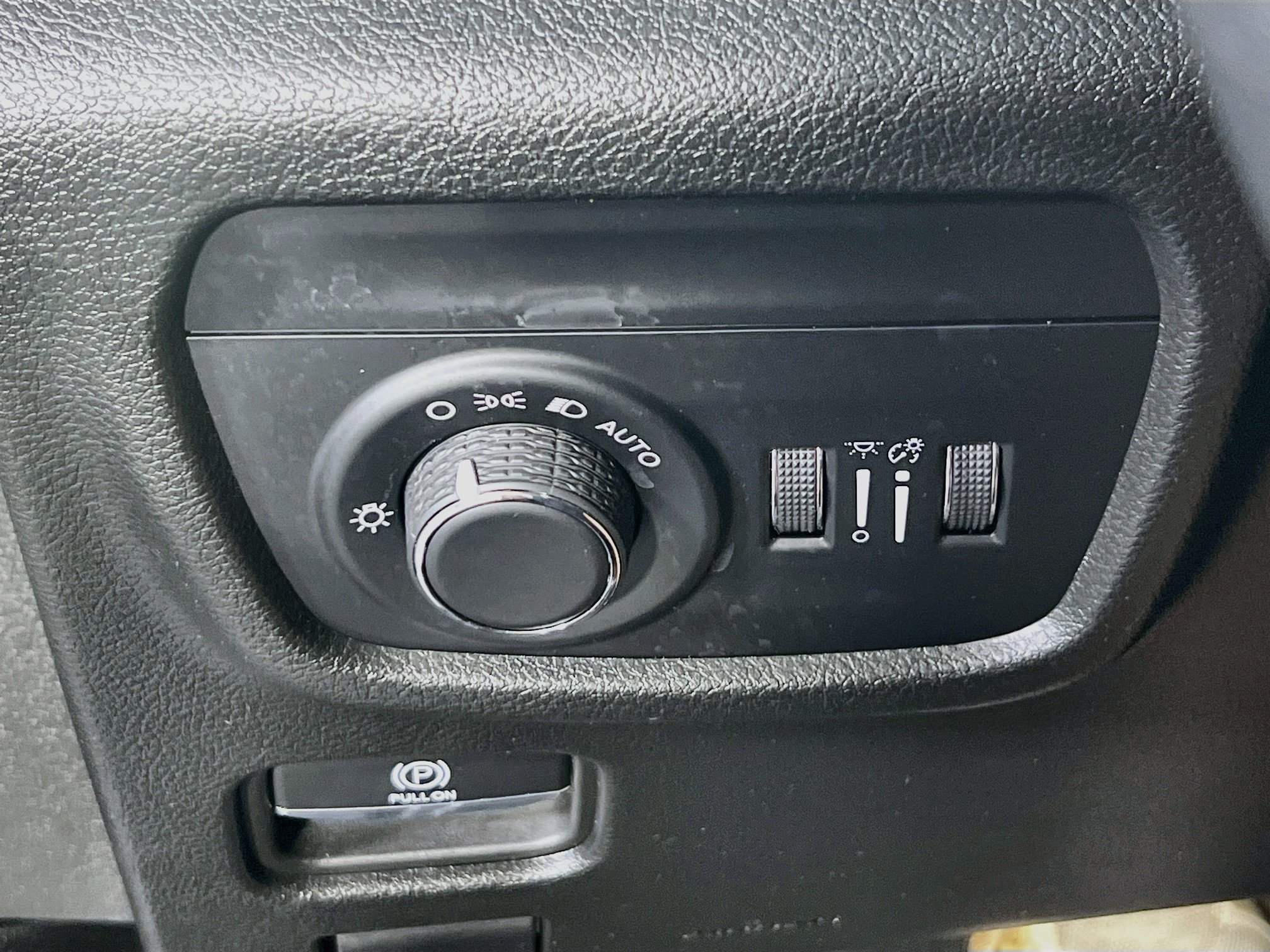 Used 2023 Jeep Grand Cherokee L Laredo w/ Luxury Tech Group I AWD/4WD image 10