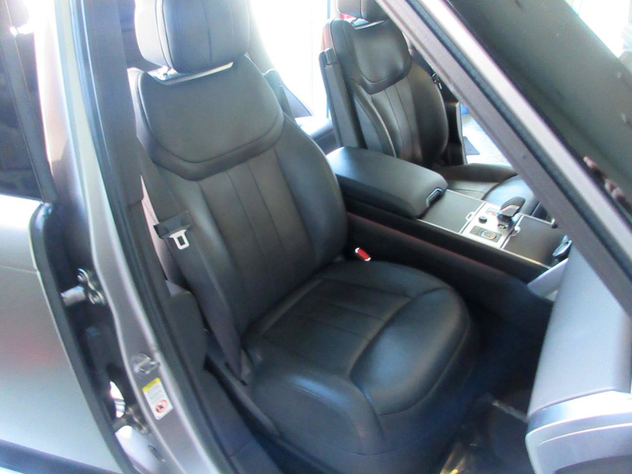 Used 2023 Land Rover Range Rover SE AWD/4WD image 24