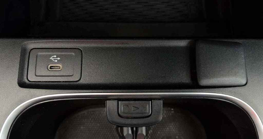Used 2025 Mercedes-Benz CLA 250 image 12