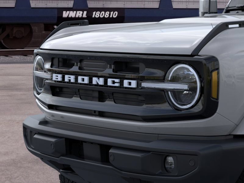 New 2026 Ford Bronco Outer Banks AWD/4WD image 19
