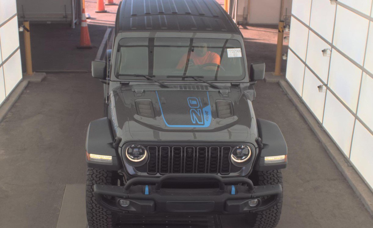 Used 2023 Jeep Wrangler Unlimited Rubicon 4xe AWD/4WD image 3