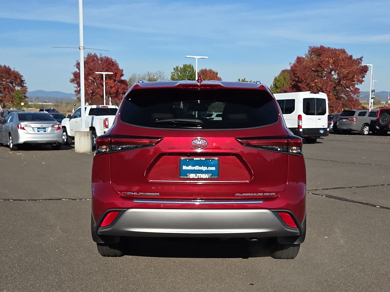 Used 2022 Toyota Highlander Platinum AWD/4WD image 13