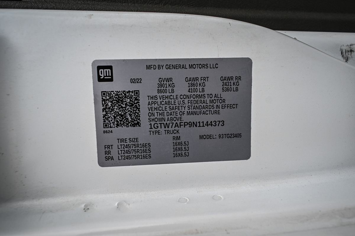 Used 2022 GMC Savana 2500 image 18